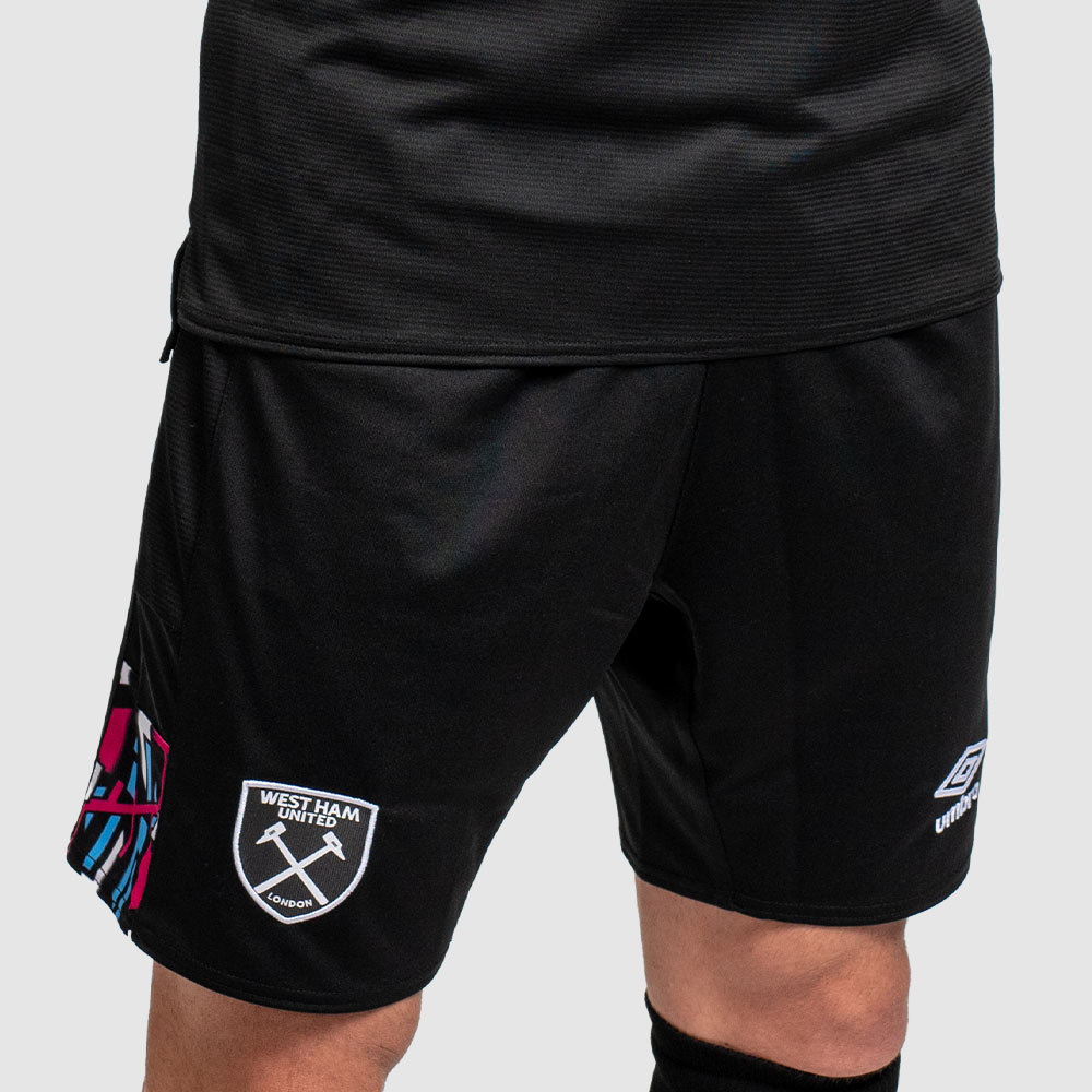 Umbro West Ham Utd 22/23 Away Kısa Futbol Şort Siyah | TR-48097